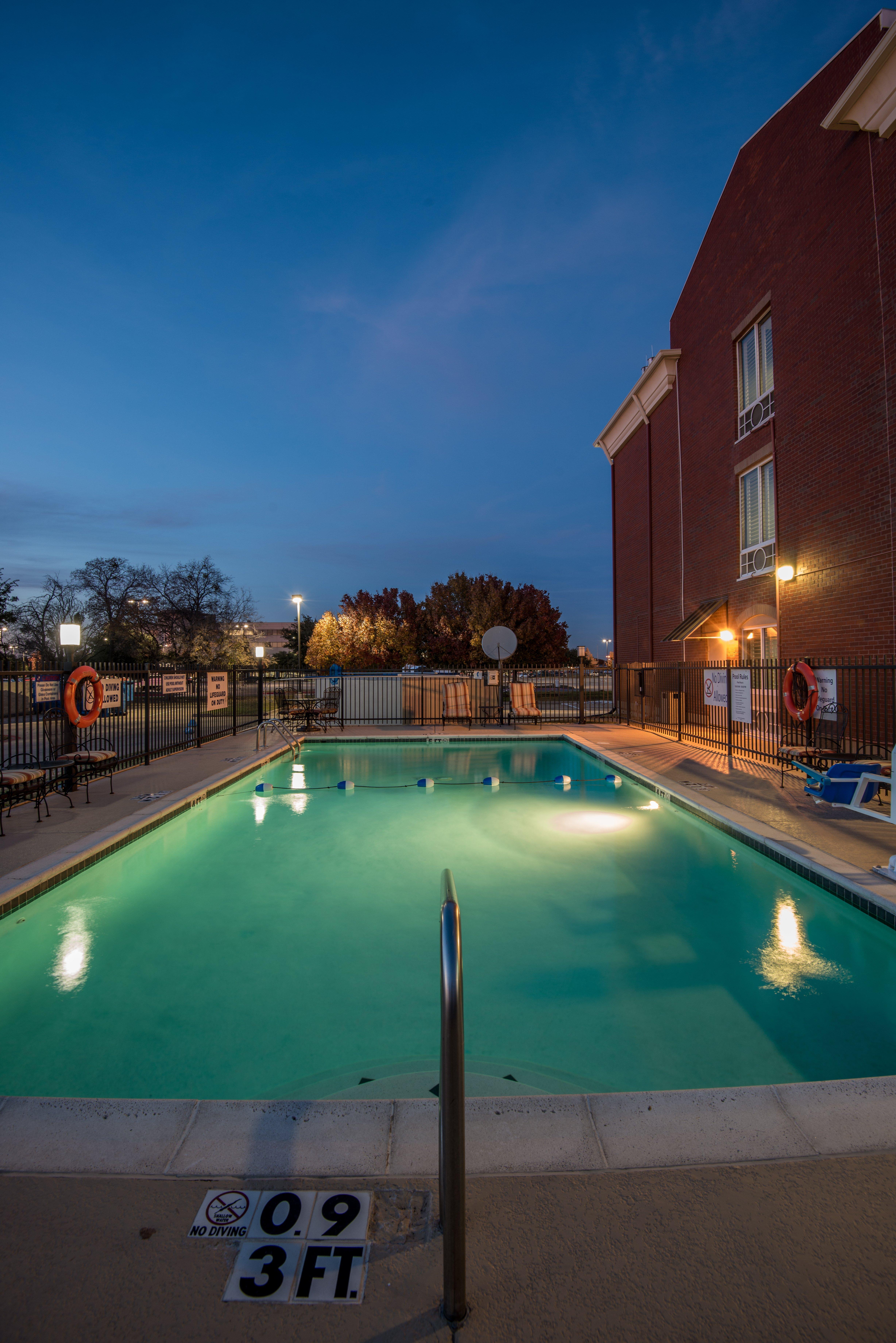 Holiday Inn Express Hotel & Suites Plano West - Frisco By Ihg Eksteriør billede