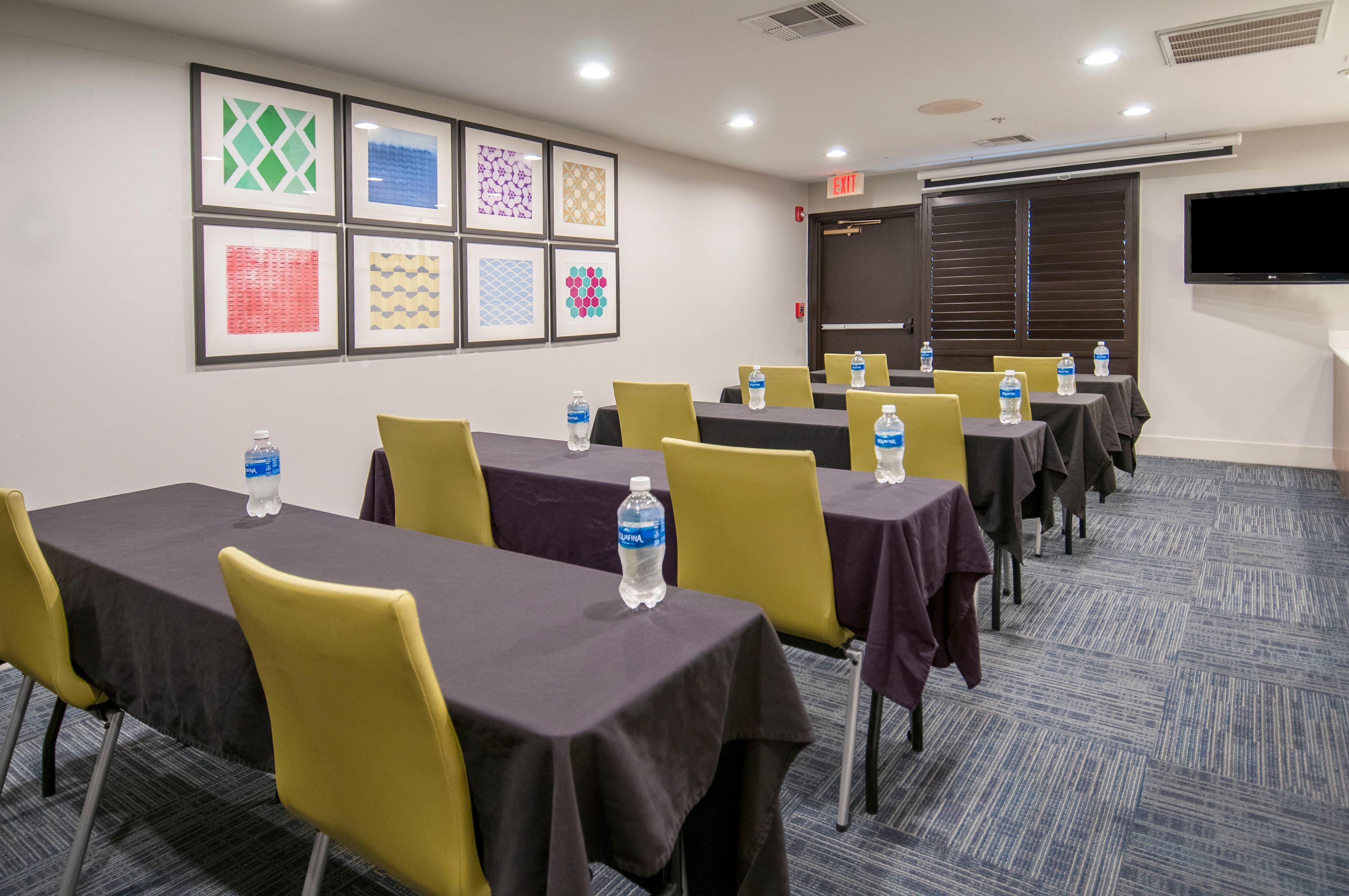 Holiday Inn Express Hotel & Suites Plano West - Frisco By Ihg Eksteriør billede