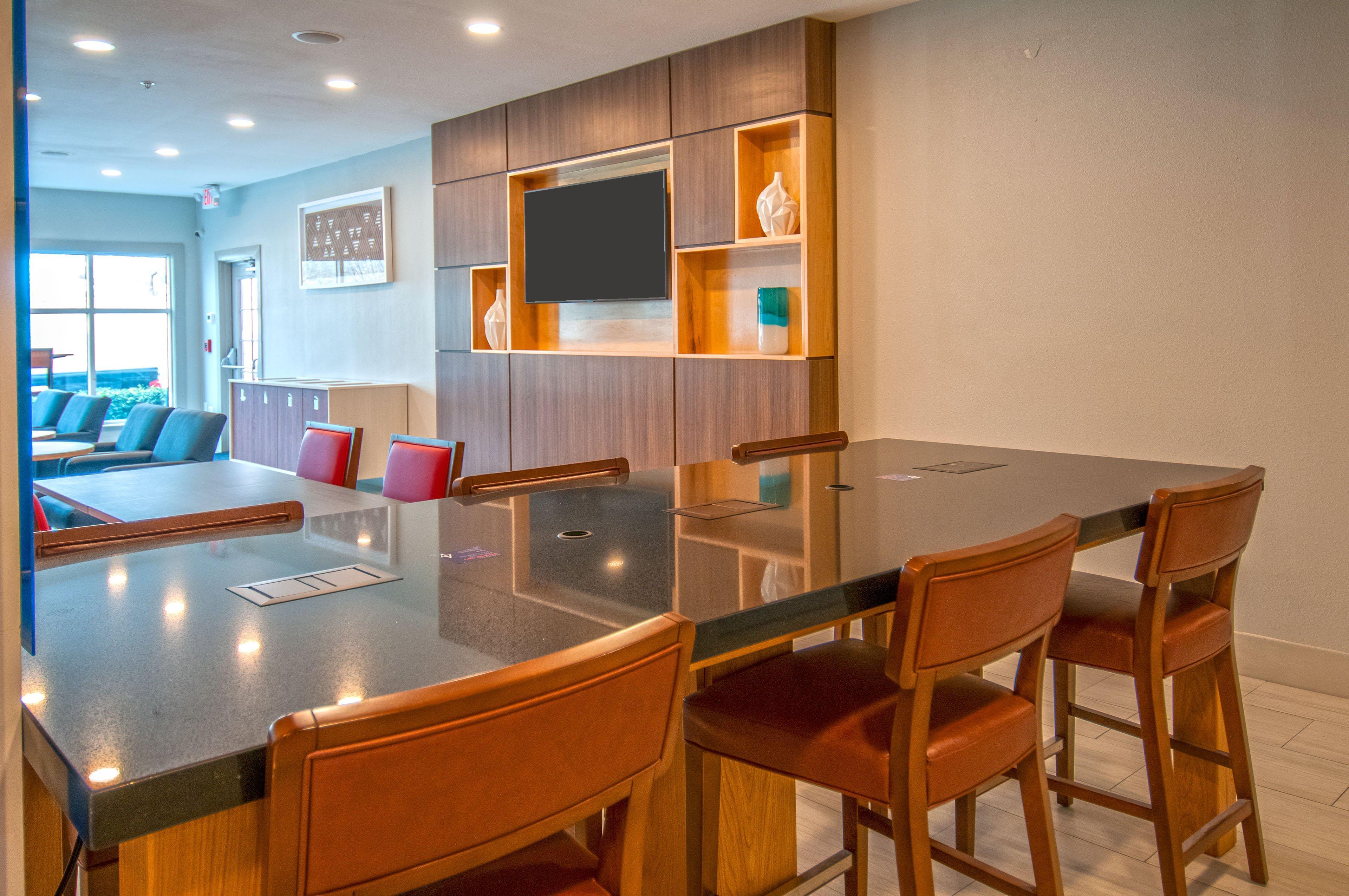 Holiday Inn Express Hotel & Suites Plano West - Frisco By Ihg Eksteriør billede